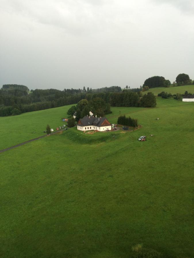 Apartman Pod Dratnikem Svratka Exterior foto
