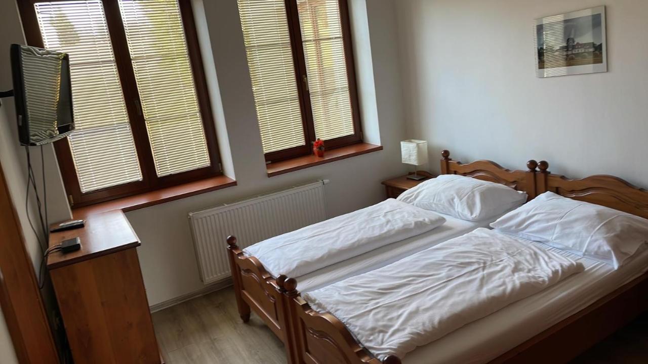 Apartman Pod Dratnikem Svratka Exterior foto